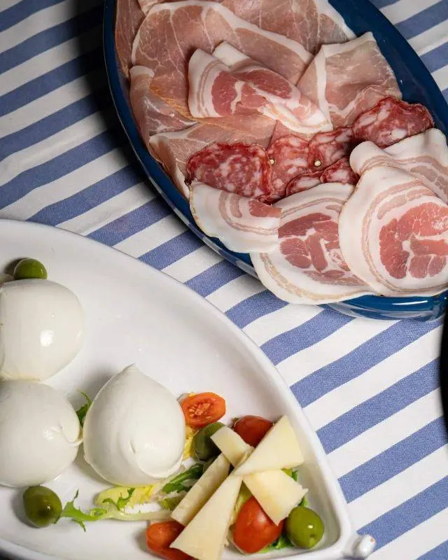 Misto di salumi e formaggi