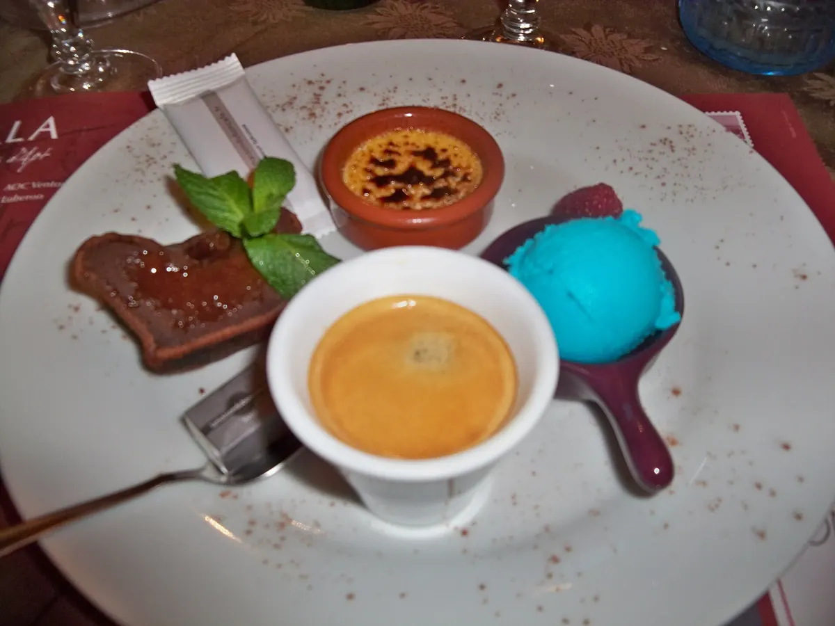 Cafe gourmand